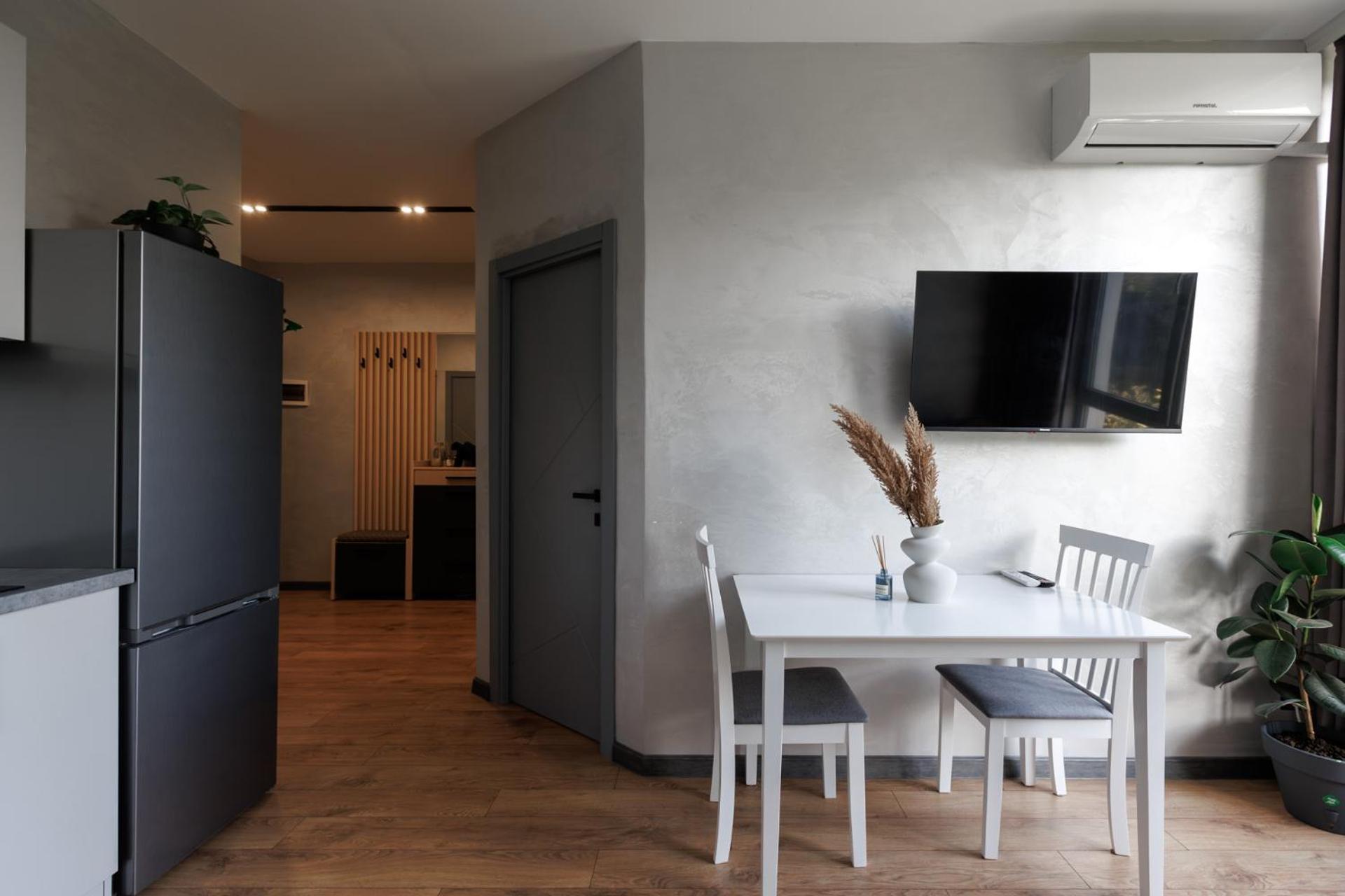 דירה Quiet 1br Retreat 2min To Transit And Shops צ'יסינאו